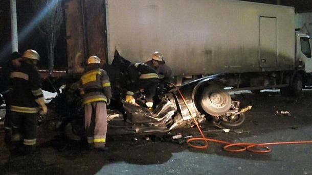 Ночью в Киеве погибло три студента на БМВ