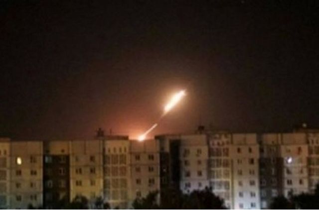 Штаб: Боевики снова гатят по Авдеевке, двое украинских военных погибли