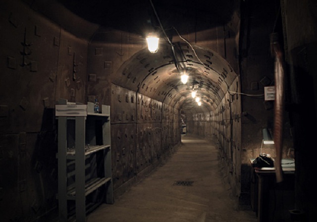 Боевики эвакуируют жителей окраин Донецка и готовят бомбоубежища