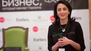 Марина Ставнийчук: Теперь Деканоидзе рассказывает, что здесь все совок и мрак