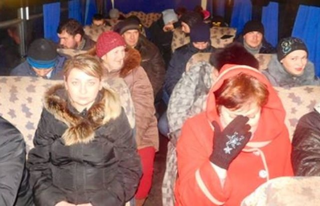 Заблокированные ветеранами АТО "титушки" оказались женщинами