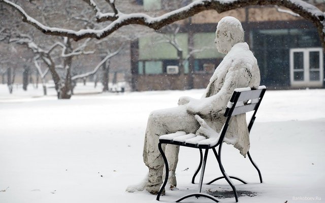 В Тернополе на улице насмерть замерзла женщина