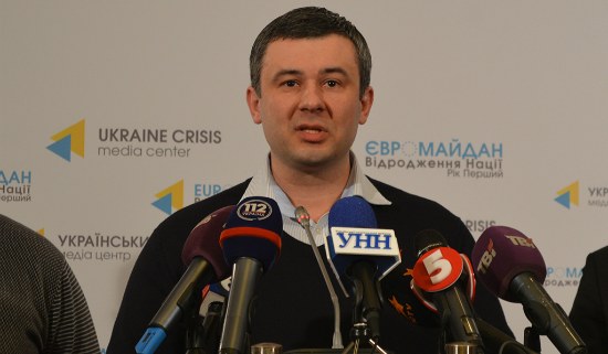 «Лес-кругляк идет в «ДНР» и «ЛНР» полными эшелонами», — нардеп Костенко