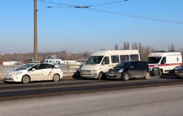 У Дніпрі водій маршрутки помер за кермом