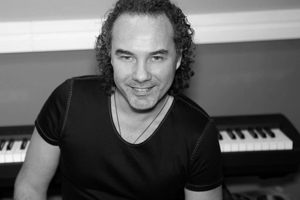 Співак Джанго засвітився в компанії бойовиків "ЛНР" на окупованій Луганщині