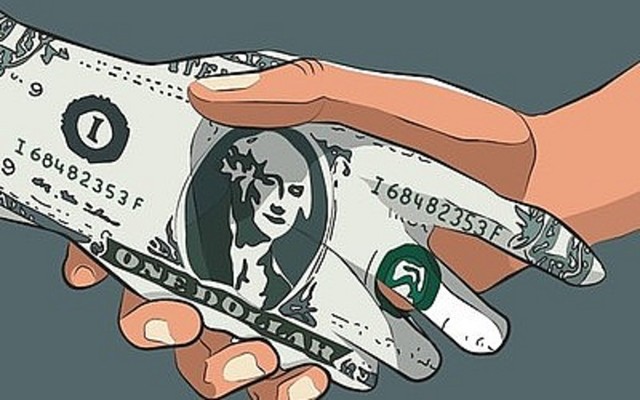 Кто и сколько зарабатывает на борьбе с коррупцией в Украине