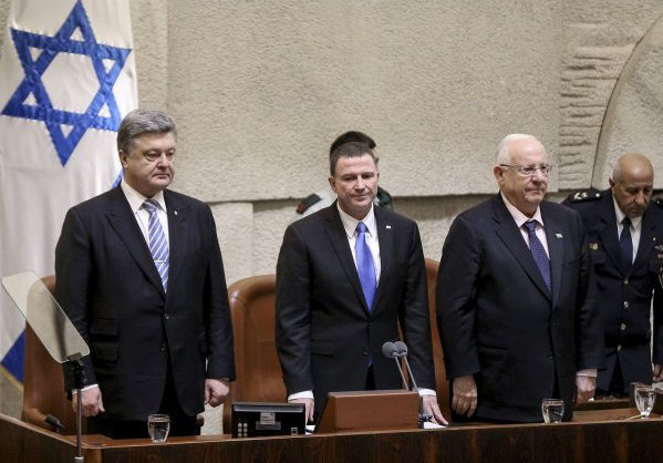 Если украинцы не остановят Порошенко, до 2019 олигарх истребит Украину - активист