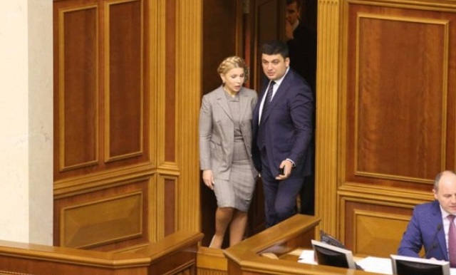 Гройсман Vs. Тимошенко: от чего действующий премьер отвлекает народ
