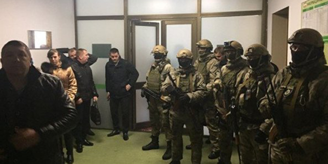 Автоматчики и следователи ГПУ провели масштабные обыски в Волынском облсовете