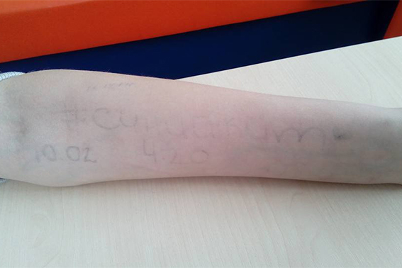 В Івано-Франківську дивом врятували дівчинку з "групи смерті"