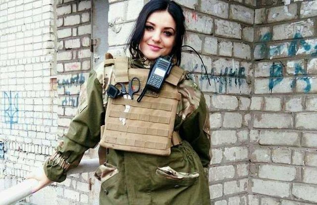 За оборону Авдеевки получила награду 21-летняя девушка-медик