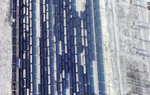 Участники блокады Донбасса опубликовали фото скопления вагонов с углем в Дебальцево