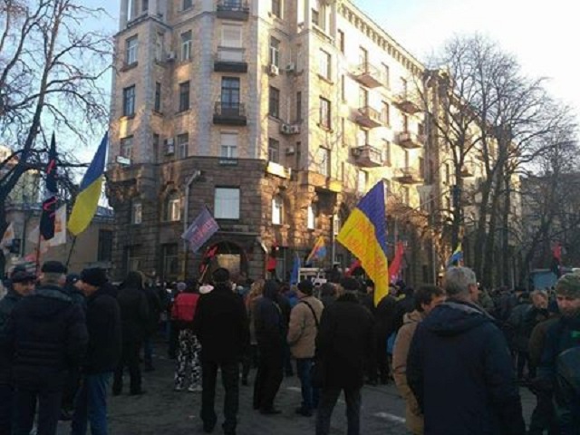 Єгор Соболєв: На перехресті Інтситутської та Банкової облаштовується редут ROSHEN, потрібні намети, чай, дрова і люди