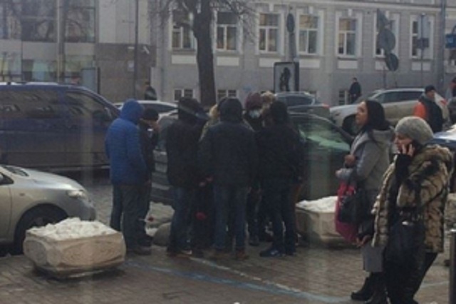 "Упыри из Москвы": "Миротворец" вычислил, кто организовал нападение на Вятровича