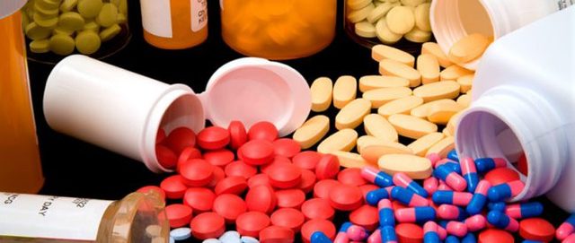 Коммунальная аптека Фармация продает студенческой поликлинике лекарства втрое дороже ритейла