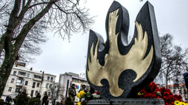 В Чернигове шокированы издевательством над мемориалом погибшим воинам АТО