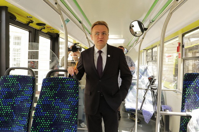 Садовий і комунальне АТП-1 «розвели» львів’ян на 67 мільйонів