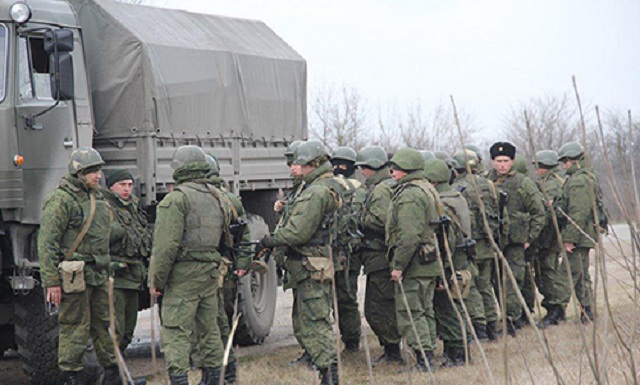 Стало известно о масштабной переброске российских войск на Донбасс