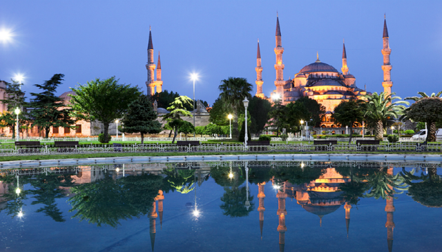 Украинцы будут ездить в Турцию по внутренним паспортам