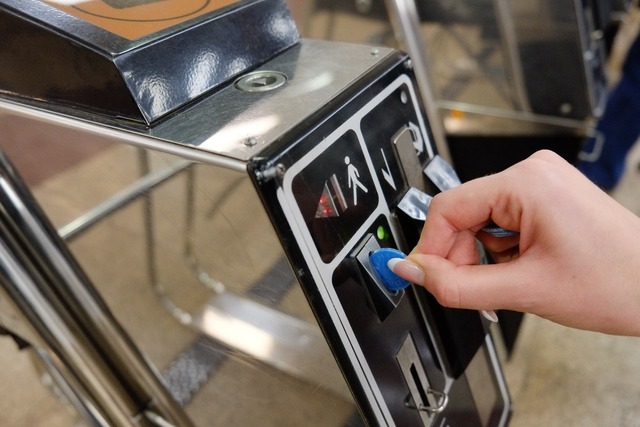 Київський метрополітен відмовляється від жетонів