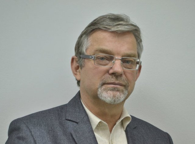 Падение в пропасть. Зачем Украине досрочные выборы Рады