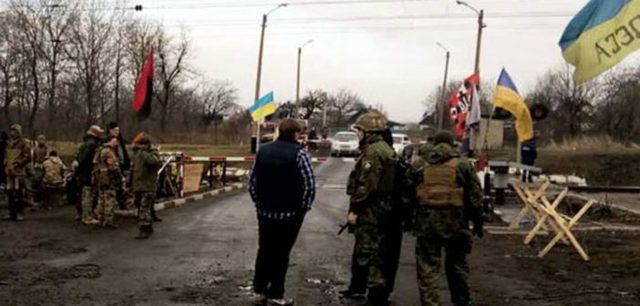 Полиция: Возле палаток участников блокады произошла драка