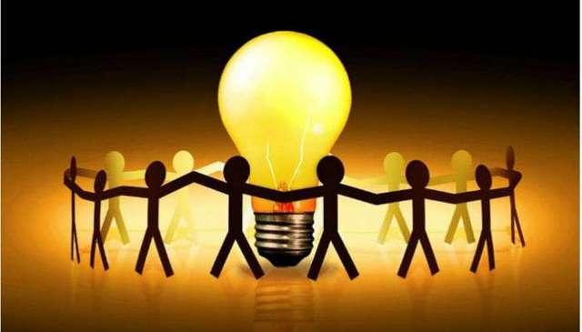 Дубинский: украинцы оплачивают электроэнергию боевикам