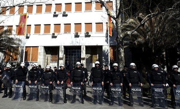 Неудавшийся путч в Черногории: как Россия захватывает государства. Действующие лица и исполнители