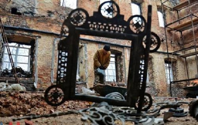 Залпы, разрывы, разрушенные дома, погибшие люди... Реальность Донецкой области – волонтер