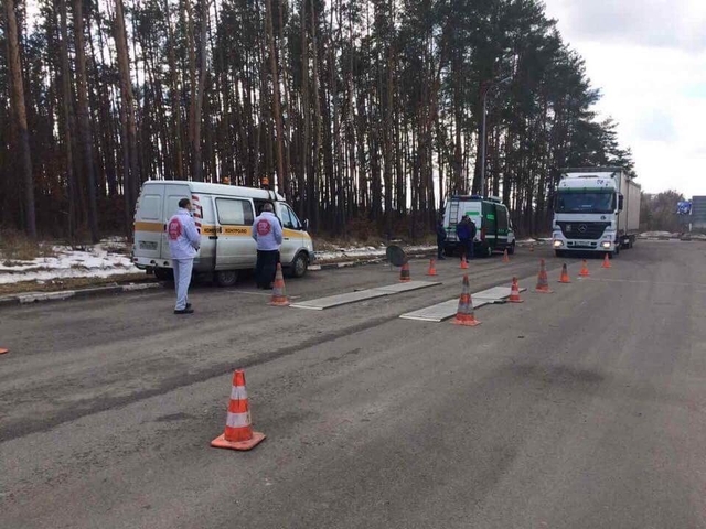 В Киевской области устроили облаву на перегруженные фуры