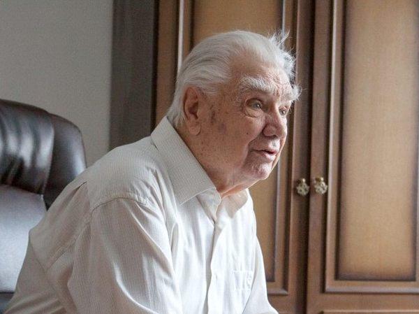 Юрий Мушкетик: Будем и дальше жить при дураках