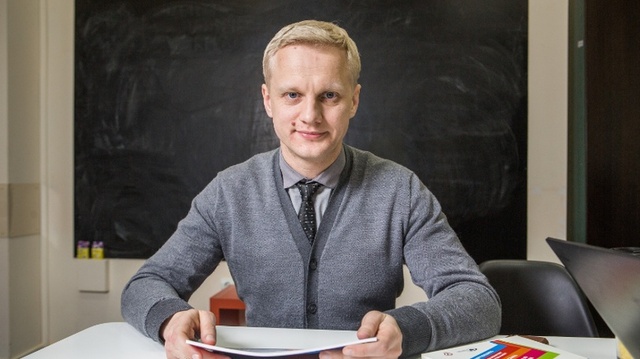 Активисты-антикоррупционщики требуют открытых деклараций силовиков