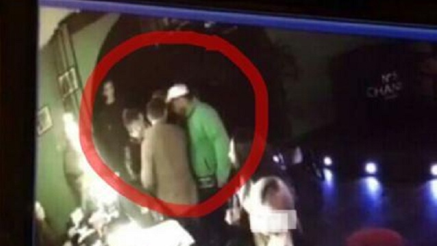 Хулиганов, изрезавших полицейского начальника и избивших его подчиненного, отправили под суд