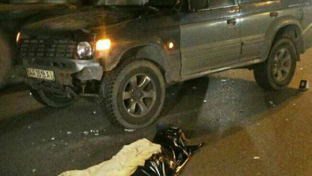 Позашляховик збив насмерть молоденьку дівчину у Києві