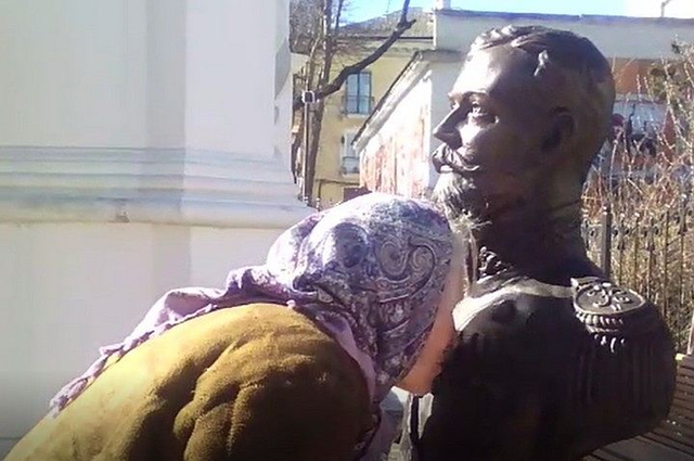 В окупованому Криму не підтвердили мироточення бюсту Миколи ІІ