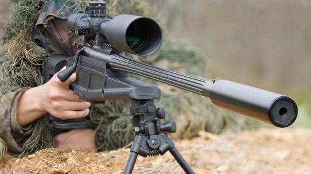 В зоне АТО вражеский снайпер ранил волонтера и помощника нардепа