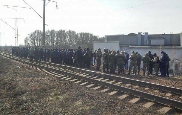 Штаб блокады отказался сдавать оружие полиции