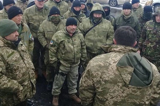 Штаб блокады сделал последнее предупреждение Авакову