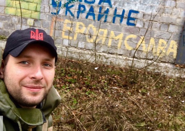 Силовики избили нардепа Парасюка под Славянском, - волонтеры