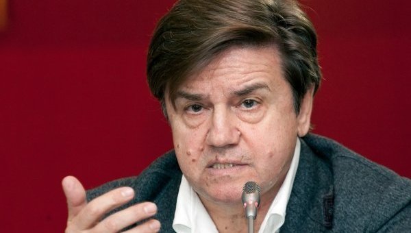 Политолог рассказал, как в Раде завалили финансовый день