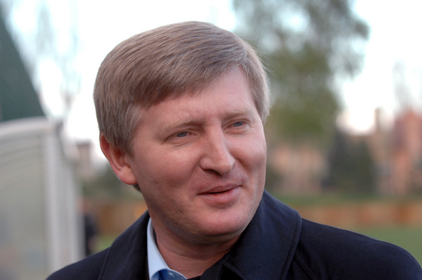 Пиарщик, работавший на СКМ, рассказал, что именно у Рината Ахметова организовали блокаду