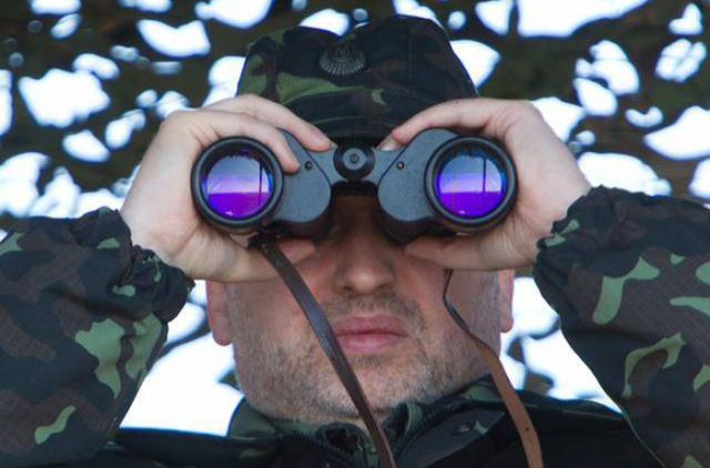 Украина прекращает перемещение грузов через линию столкновения в зоне АТО