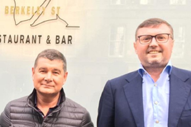 Беглые объединяются: Онищенко опубликовал фото с соратником по несчастью