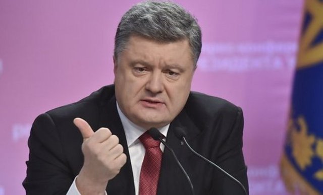 Виявляється, Порошенко, який вимагає притягнути Парасюка до відповідальності за бійку з мєнтами, сам полюбляє побитися - Корчинський