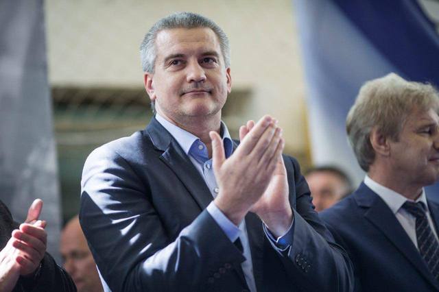 СМИ выяснили, какие посты занимают родственники «главы Крыма»