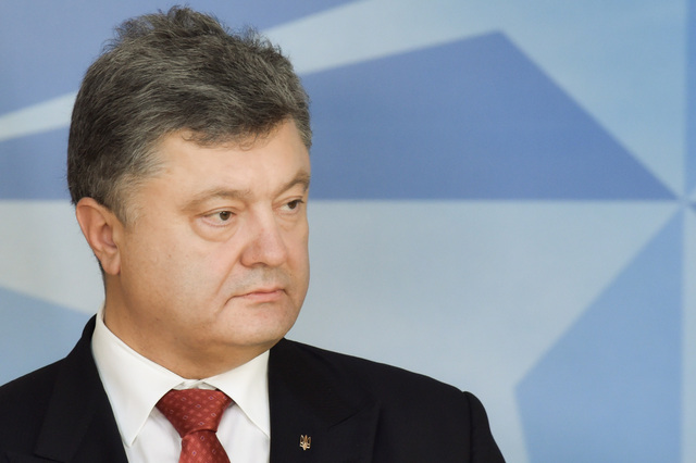 Як Порошенко «поставив на місце» представницю Європейського інвестбанку – відео