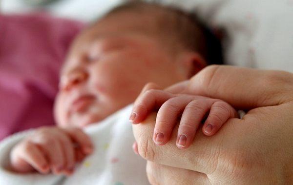 Рождаемость в Украине: запад страны на подъеме, восток — вымирает