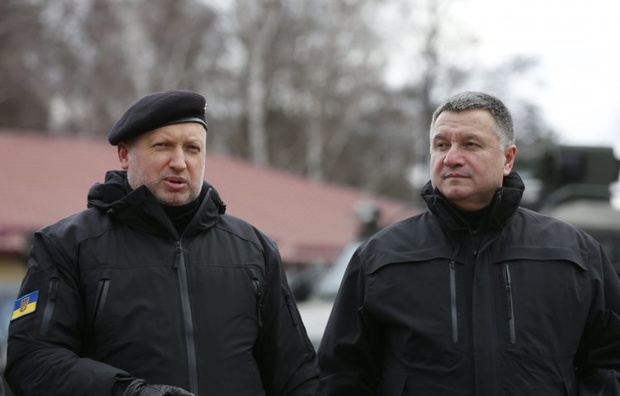 Аваков та Турчинов планують повалити Порошенка – екс-нардеп