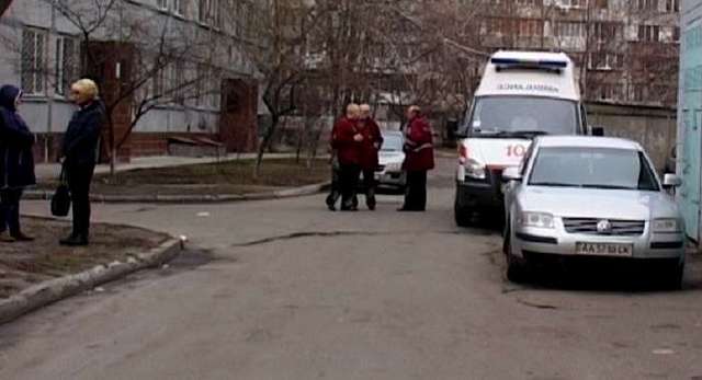 Киевлянка сбросила с 8 этажа лежачего мужа