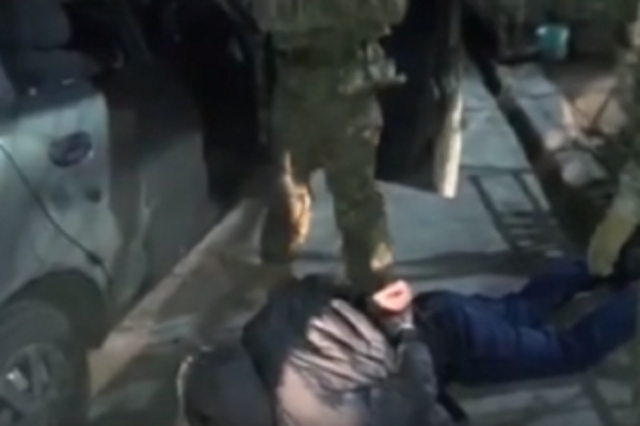 В Запорожье СБУ задержала двух офицеров полиции на сбыте наркотиков